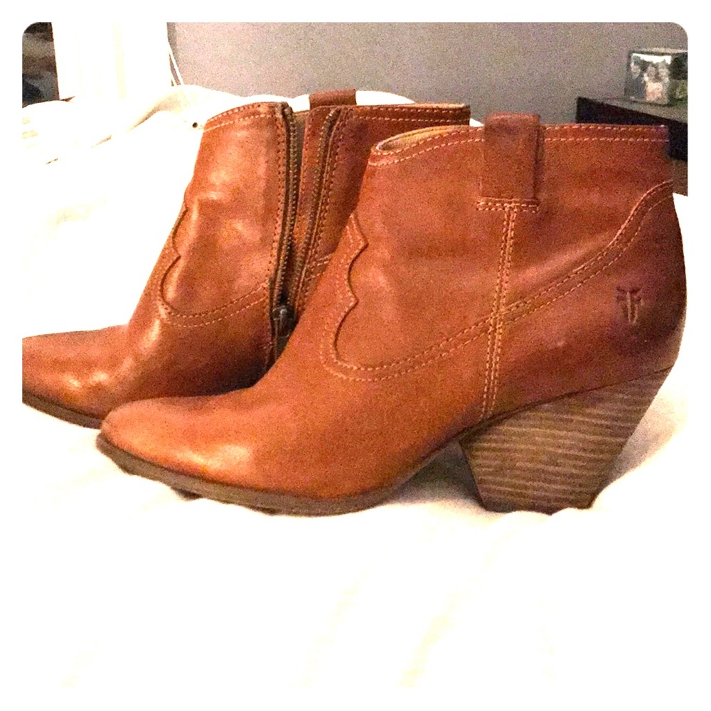 Frye booties size 8.5 worn twice!